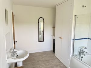 Photo 16- click for photo gallery